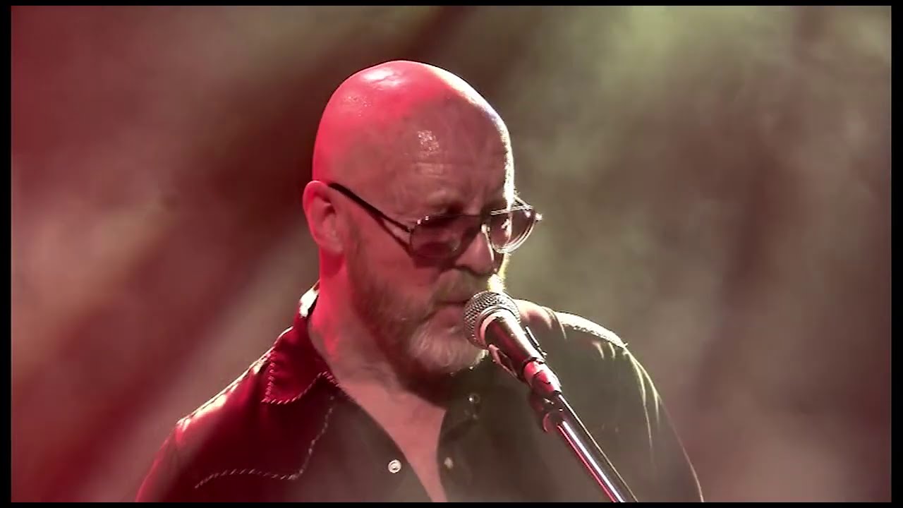 Wishbone Ash - Lifeline / Front Page News / Persephone (Live in Paris 2015)