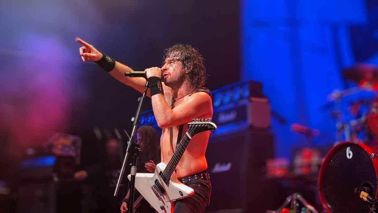 Airbourne - Runnin' Wild  - Live Sala Capitol 2025 - Santiago de Compostela - 4K