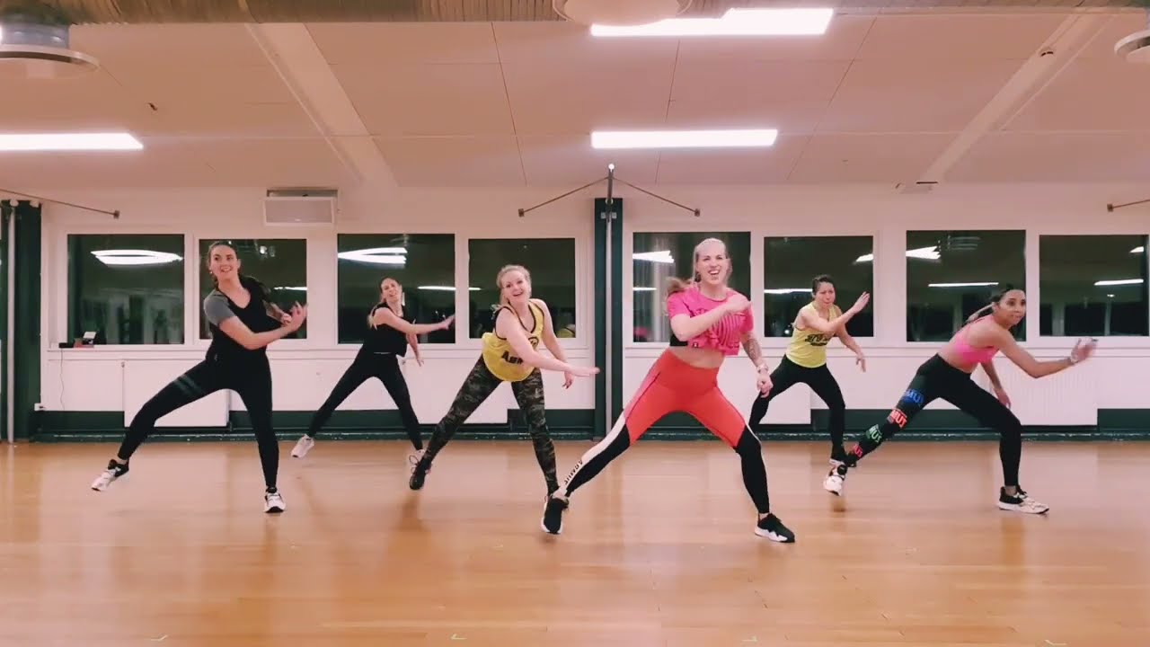 No Chão Novinha - Anitta, Pedro Sampaio / ZUMBA