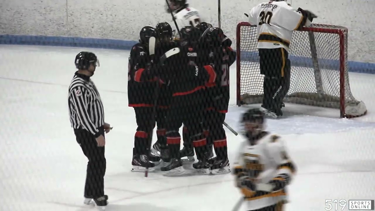 Хоккей среди игроков до 18 лет - Twin Centre Jr. AppleJacks против Tavistock Jr. Braves