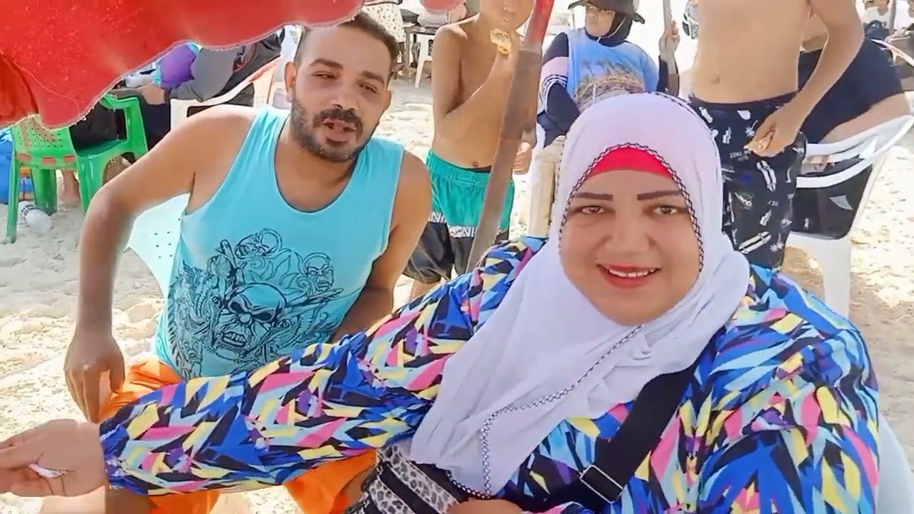 تعالوا شوفوا اللمه الحلوه واحنا قاعدين على البحر وكانت مفاجاه كبيره جدا لكل الناس