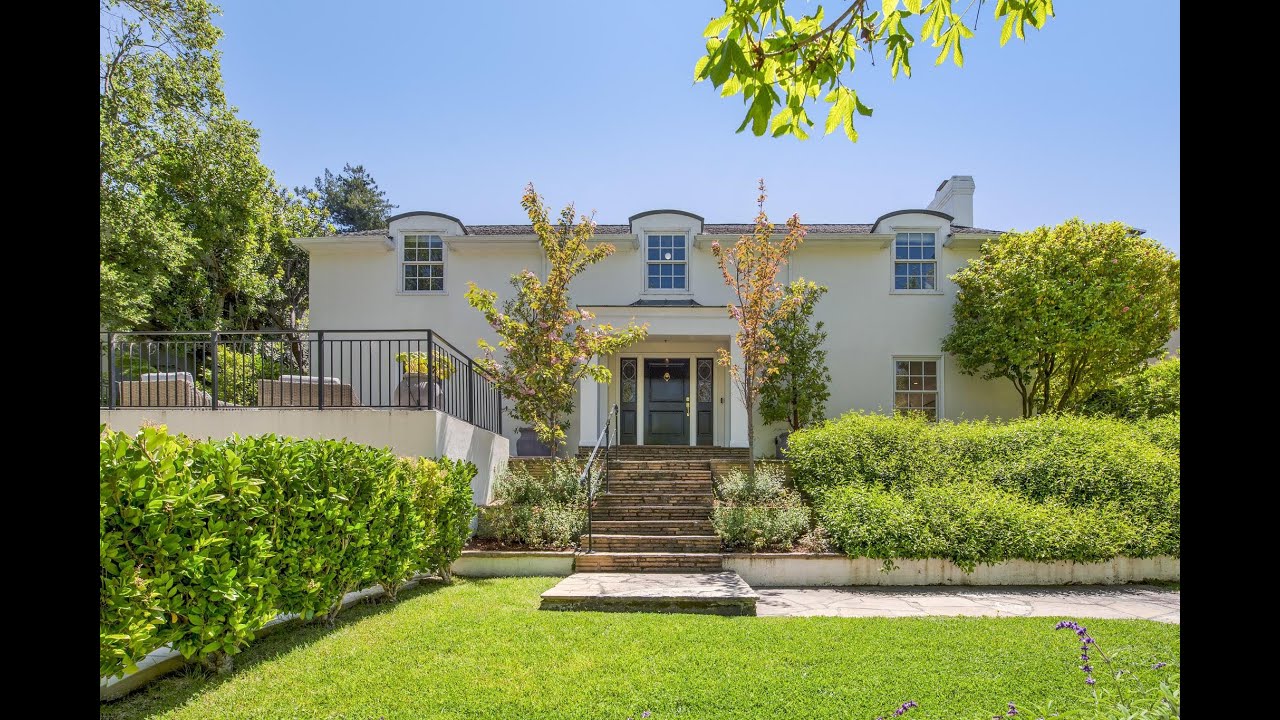 18 Sandringham Road, Piedmont Ca 94611 www.18Sandringham.com
