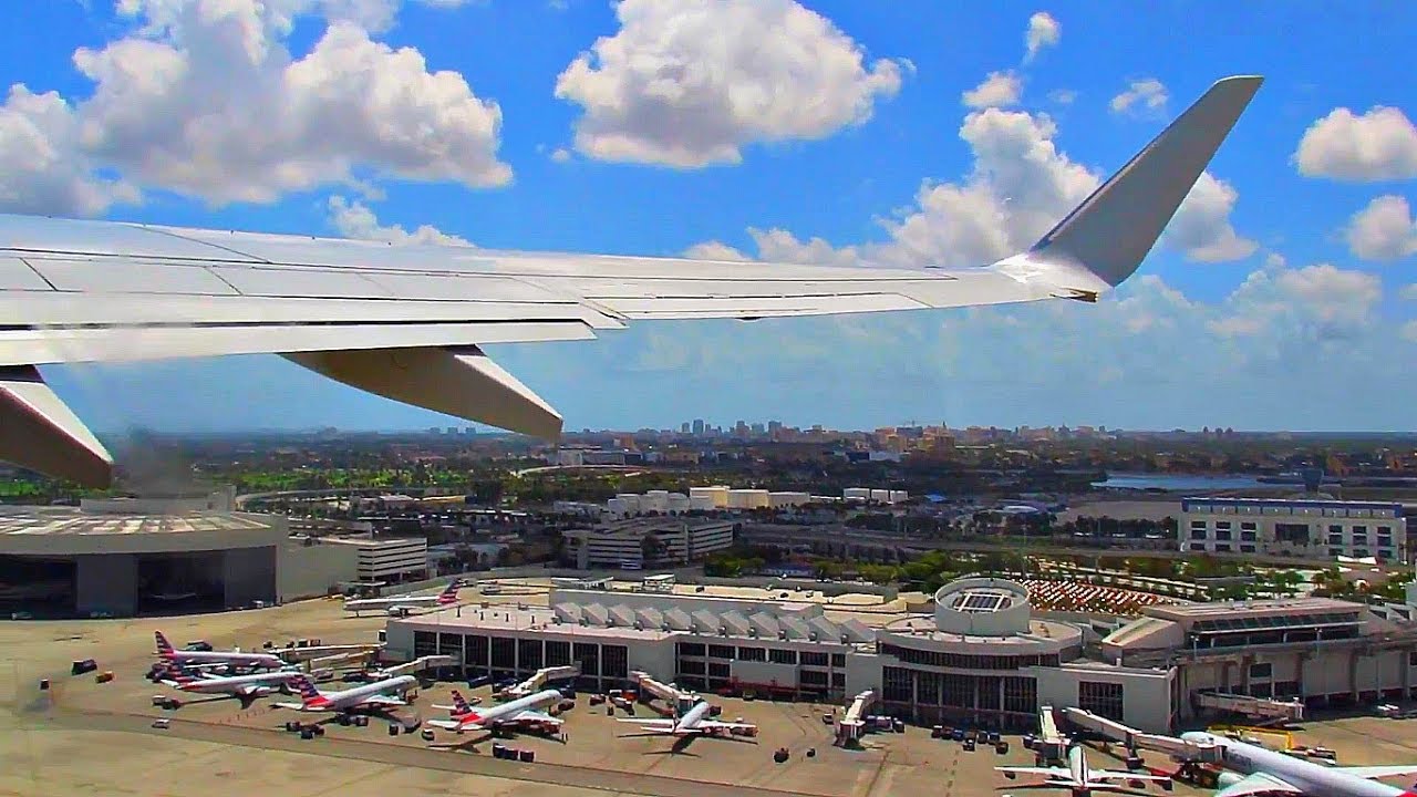 American Airlines 737-800 ✈️ Takeoff from Miami Intl' Airport!