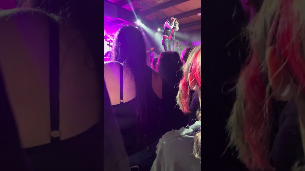 Hail the sun live