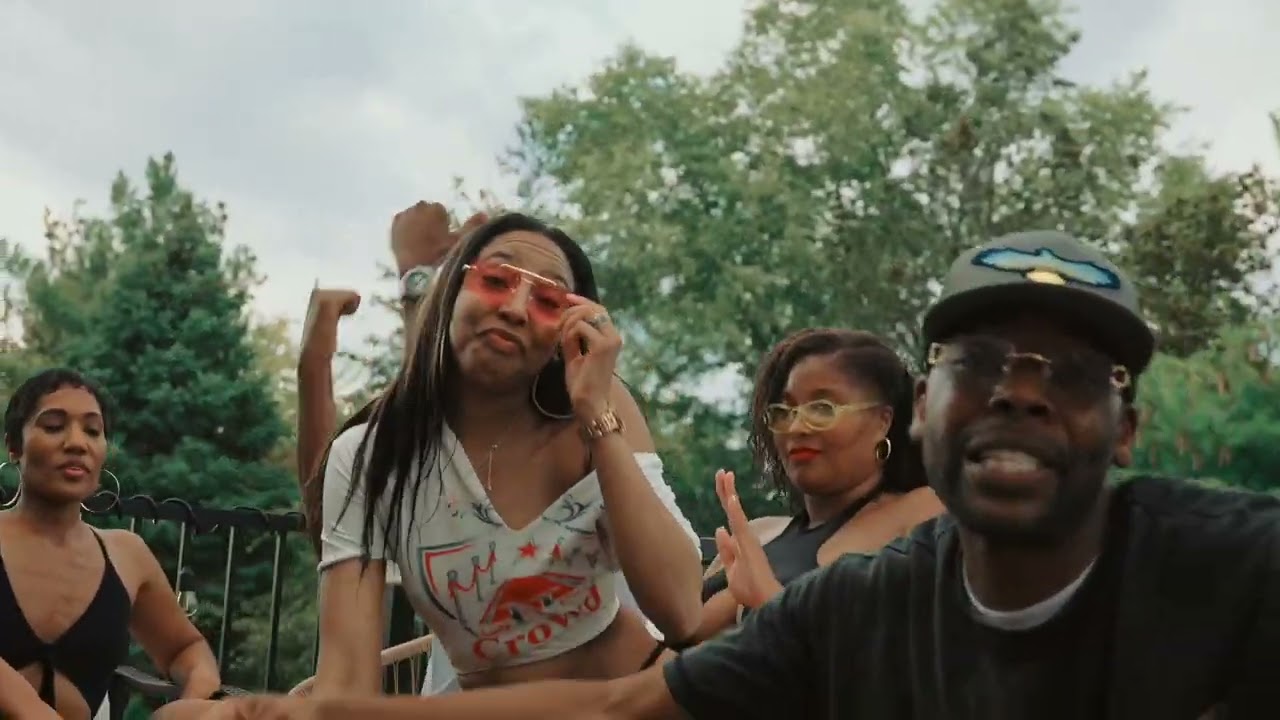 N Pose X LFMG - NCrowd Anthem