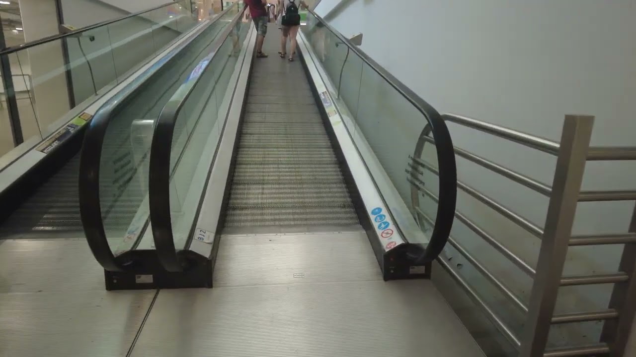 short KONE Travelator Budapest