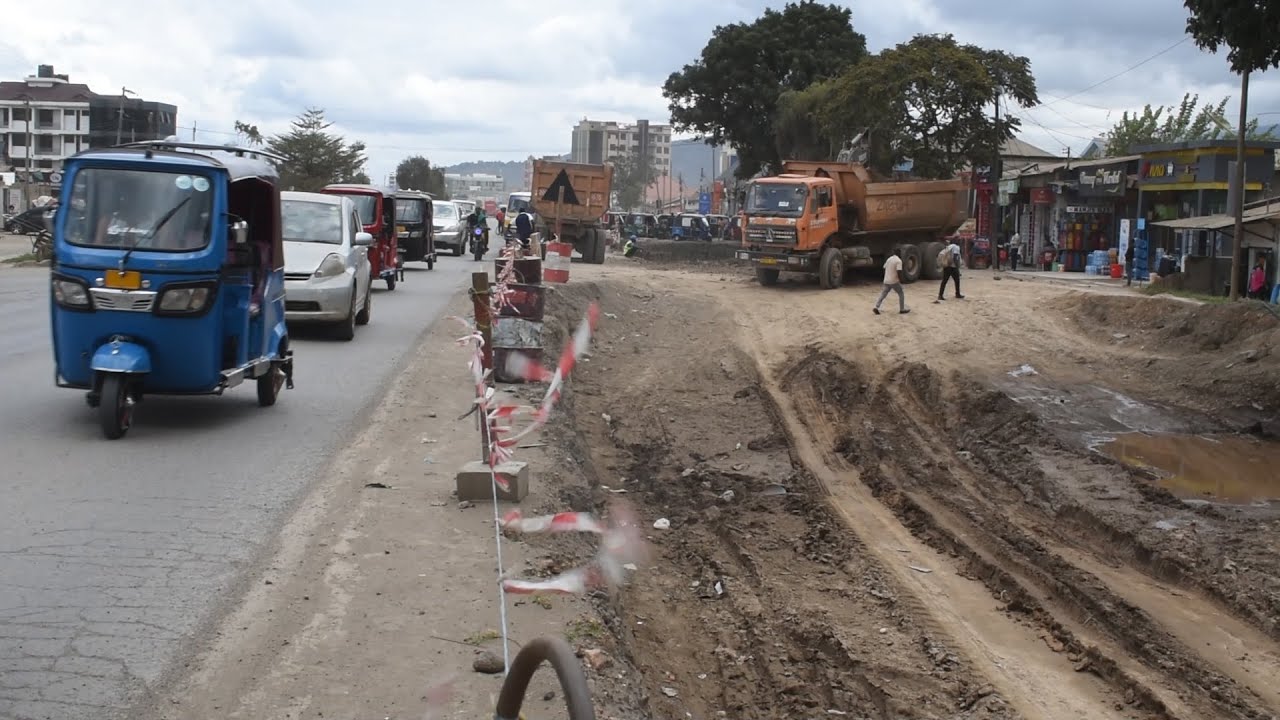 KUSUASUA KWA UJENZI BARABARA NJIA NNE JIJINI MBEYA WANANCHI WATOA MAONI YAO