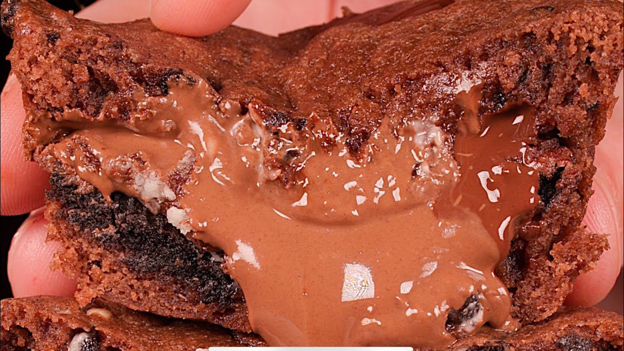 NUTELLA STUFFED Oreo Cookie Muffins