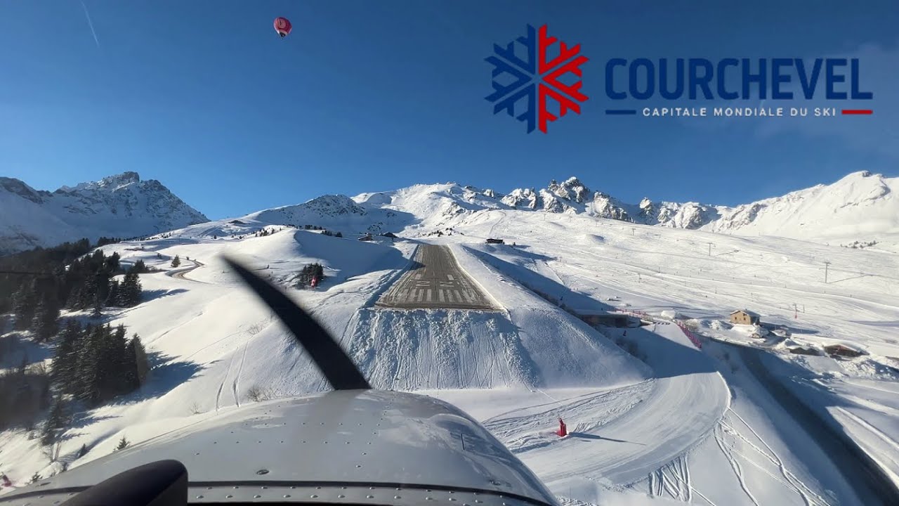 4K - Cockpit view - Landing at Courchevel Airport (LFLJ) 🇫🇷  Cessna 172, Alpine Airlines (3 vallées)