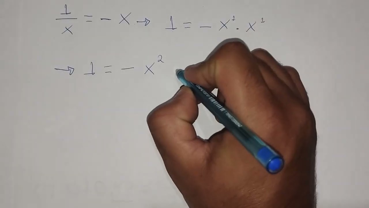Existe um número racional cujo inverso é igual ao oposto?