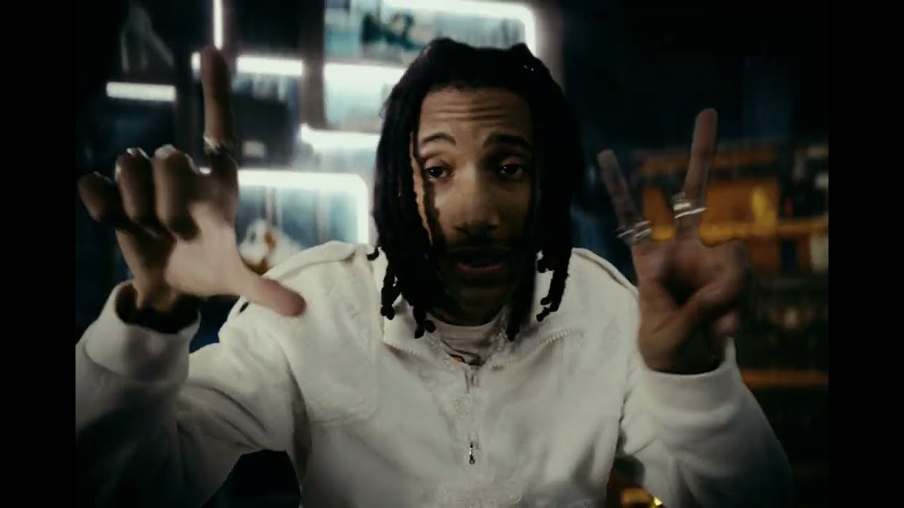 Autumn! - Louis V Everything! (feat. Summrs) (Official Music Video)