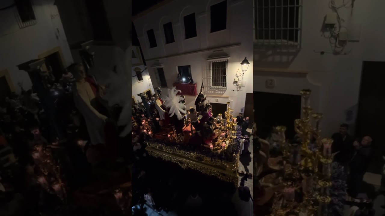 Paso misterio coronación de espinas , hermandad de Écija ,subida c/carmelitas iglesia los delcalzos