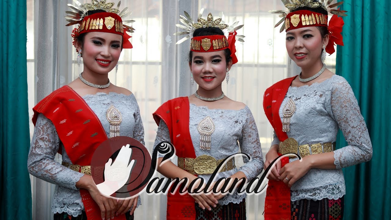Samosir Island Dancer | Samoland Dancer | Sesi Photo Kostum Tortor Batak