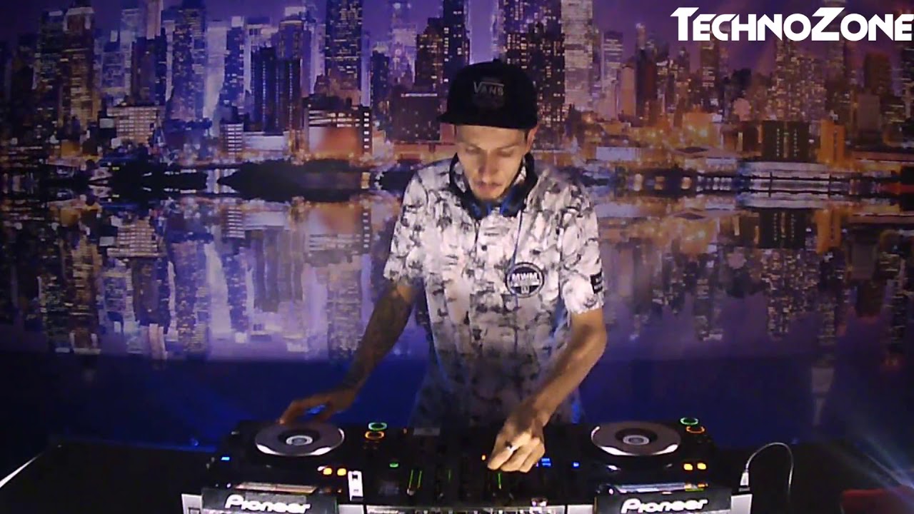 TECHNOZONE LIVE DAVID MALLADA
