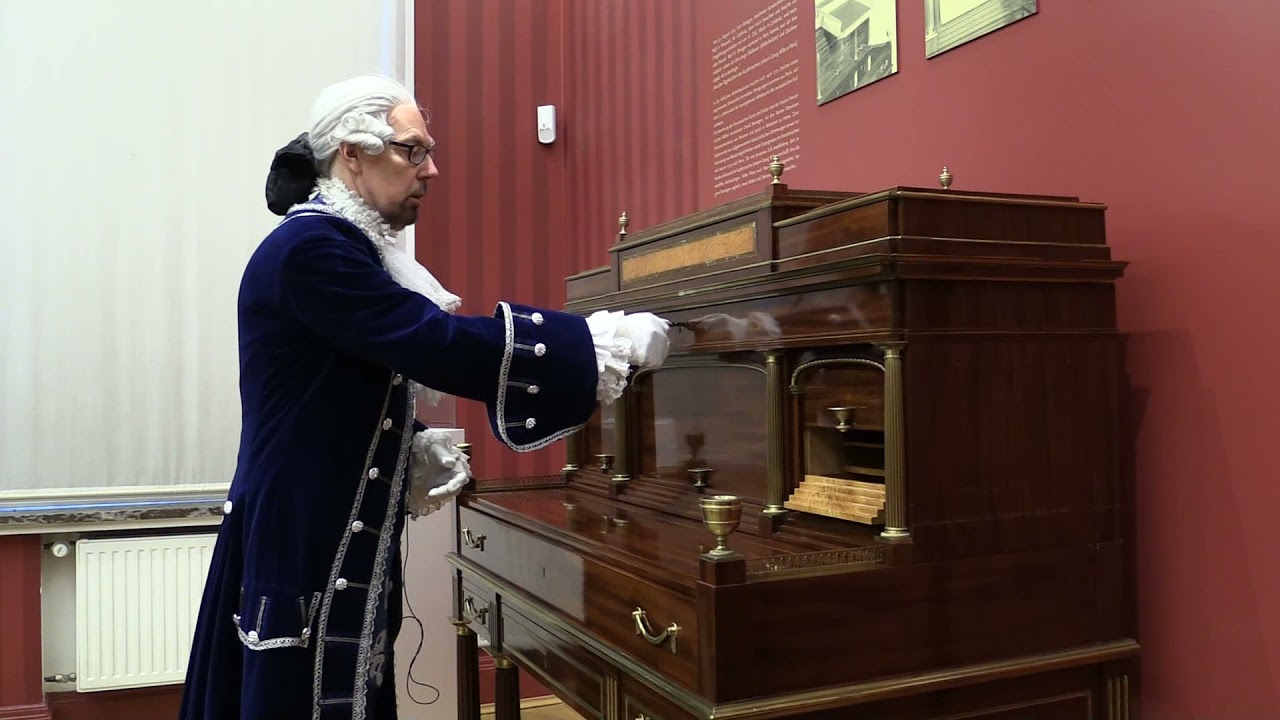 Luxusmöbel für den Adel-  Ein Besuch im Roentgen-Museum Neuwied