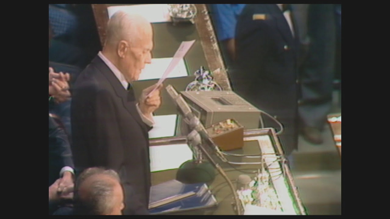 PERTINI il combattente - clip Un partigiano come Presidente