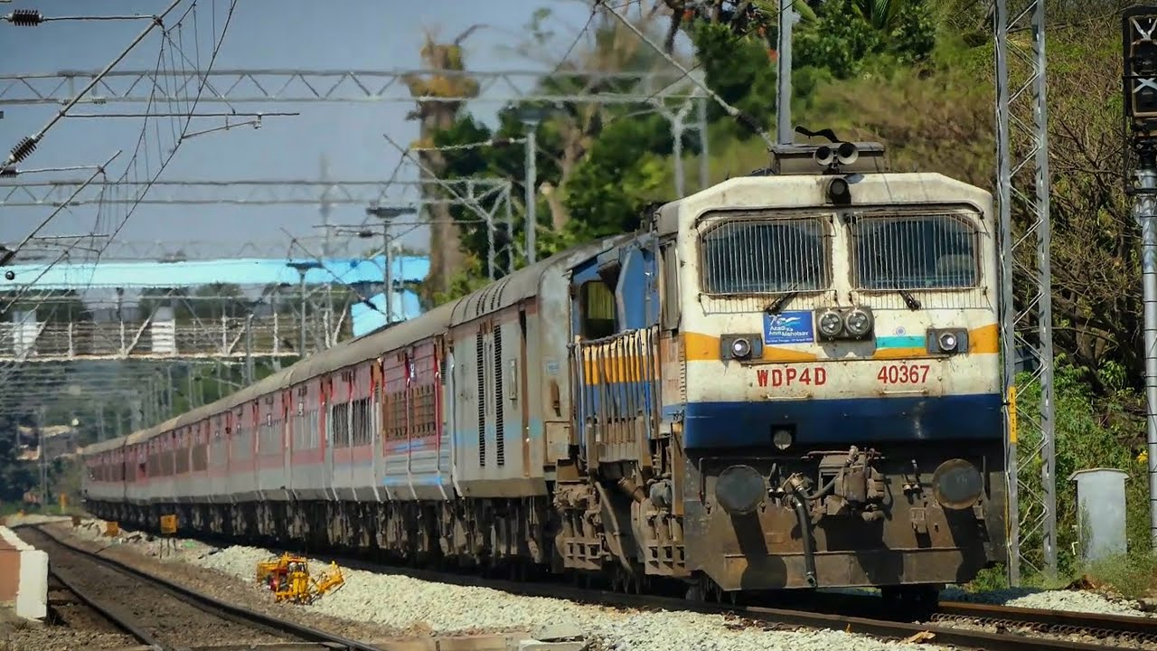 WDP 4D notches up clearing a SPEED RESTRICTION | VASCO YESVANTPUR Express | Indian Railways