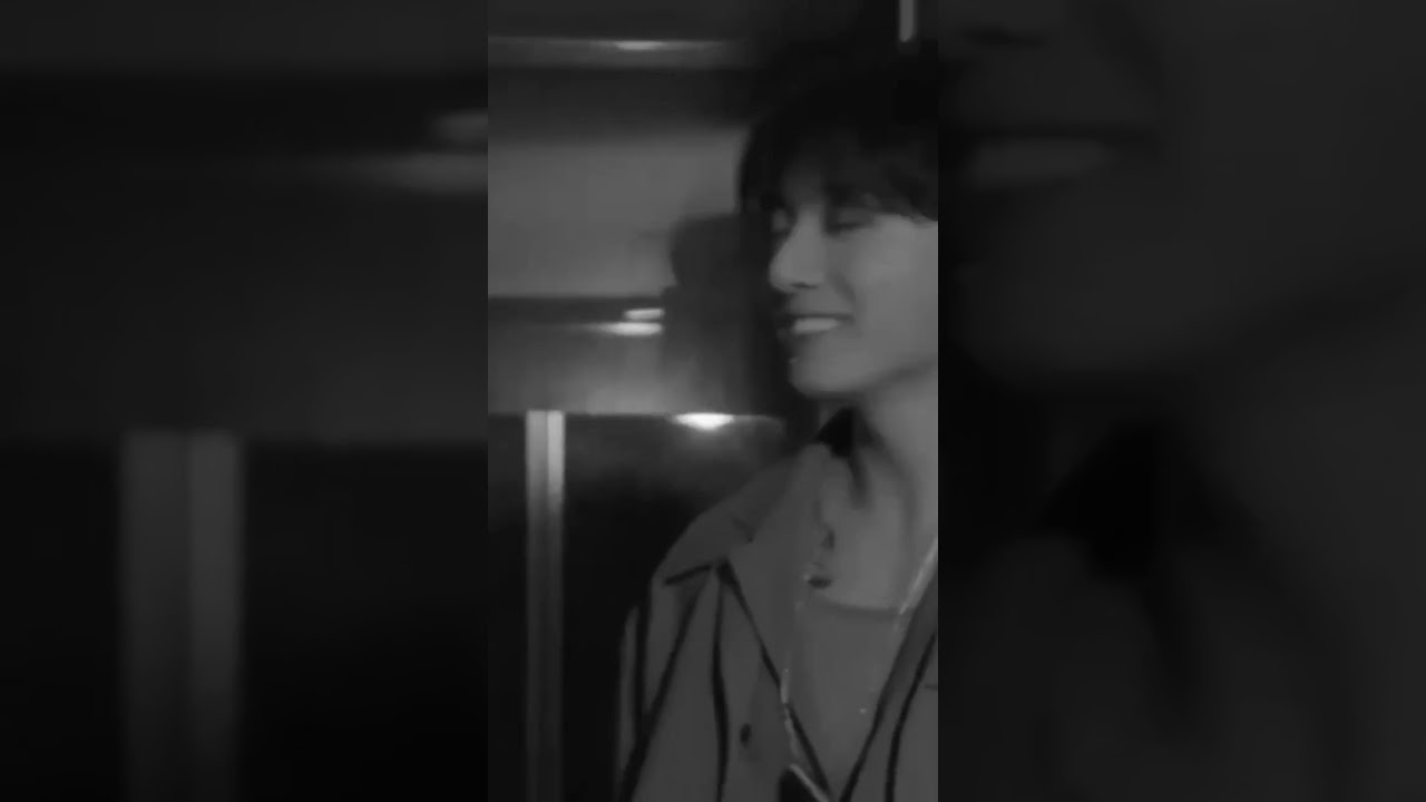 Чонгук , еще фото и видео с показа 