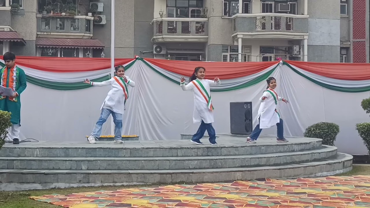 Doing dance with my friends 💕💕