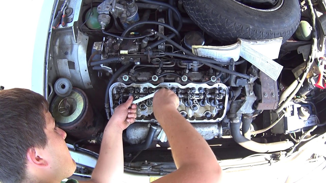 Tuto réglage jeu aux soupapes Citroën CX Diesel.