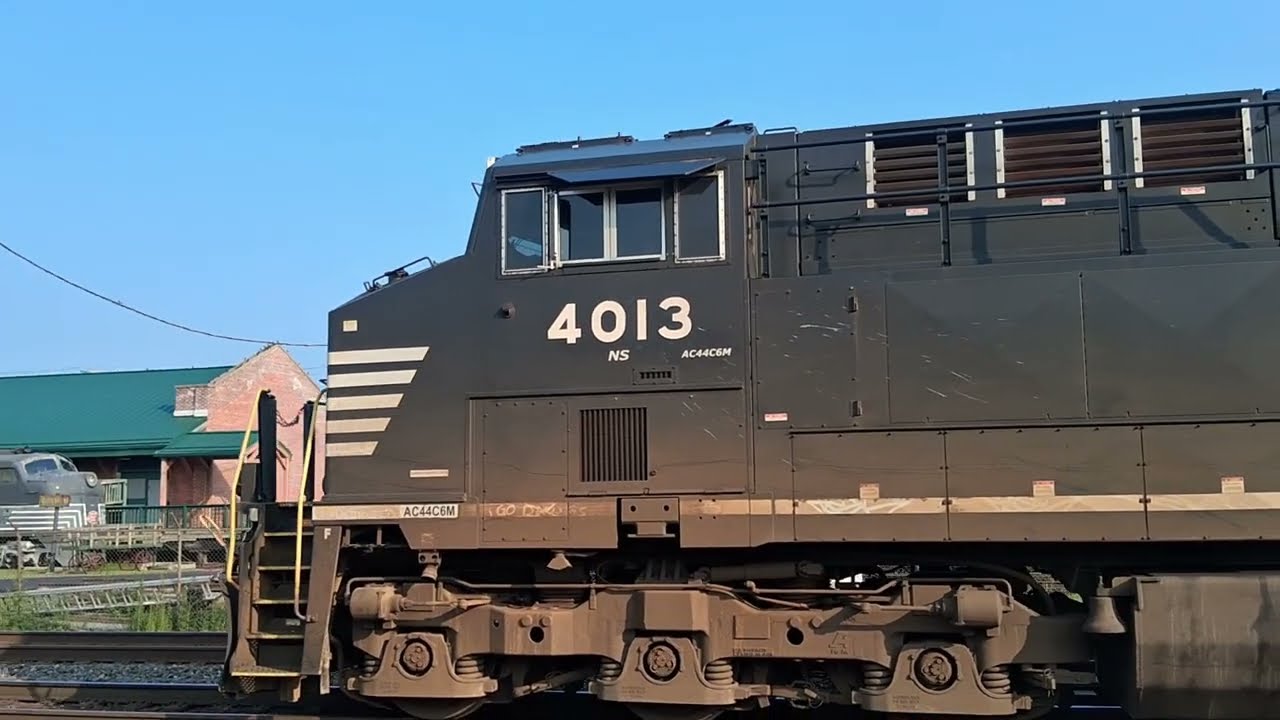 NS Intermodal and BNSF Intermodal both had to stop due to the crossings not activating
