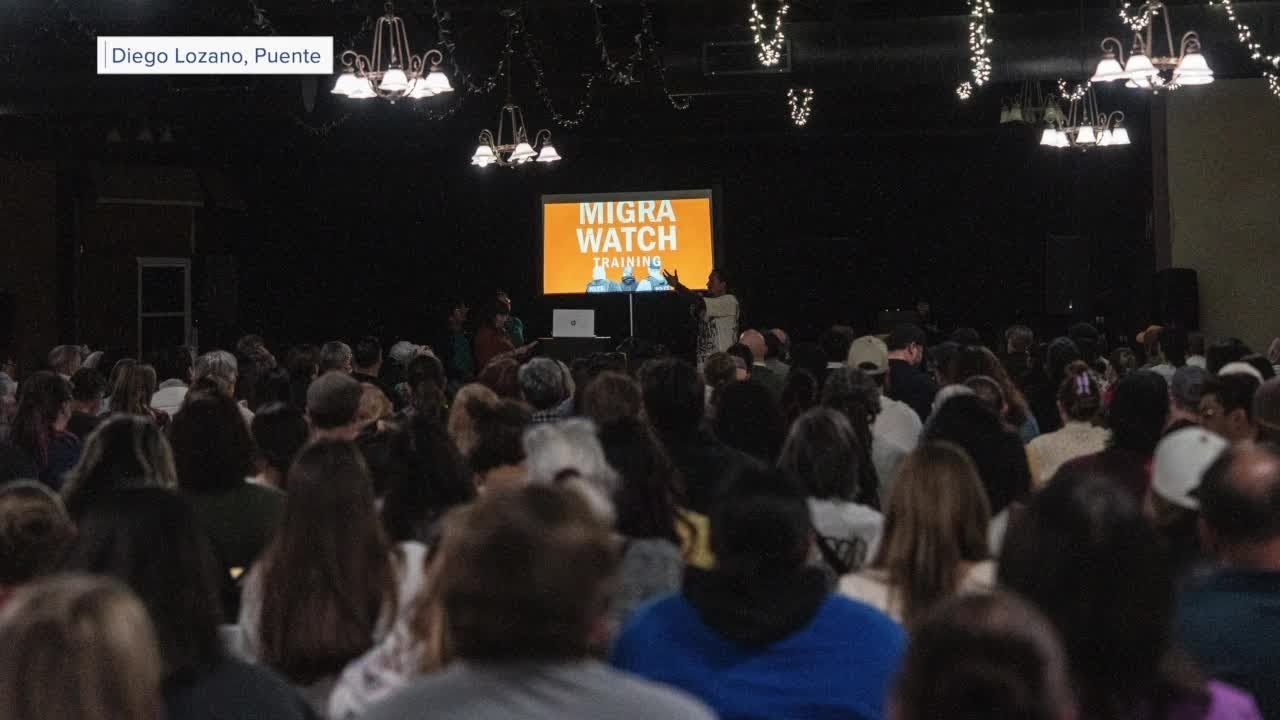 Hundreds of Valley residents attend training to legally observe ICE raids