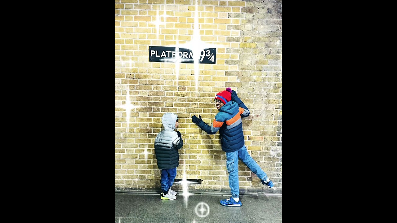 HARRY POTTER-Platform 9¾