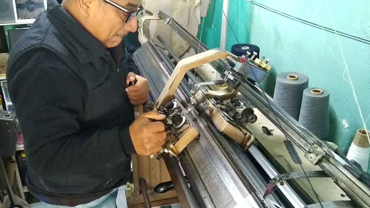 Cómo ensartar una tejedora industrial sin peine 😱
