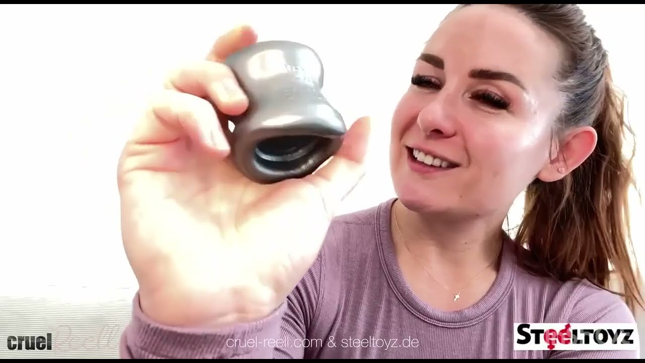 Cruel Reell testet den Oxballs Mega-Squeeze Ballstretcher (Silikon) in Silber 565054
