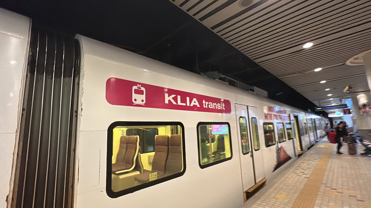 KLIA Transit KL Sentral to KLIA Terminal 2 departure hall