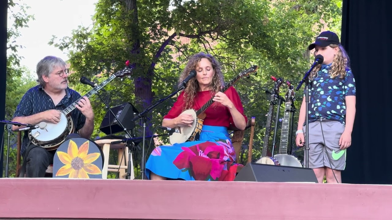 Bela Fleck & Abigail Washburn w/ Juno, 