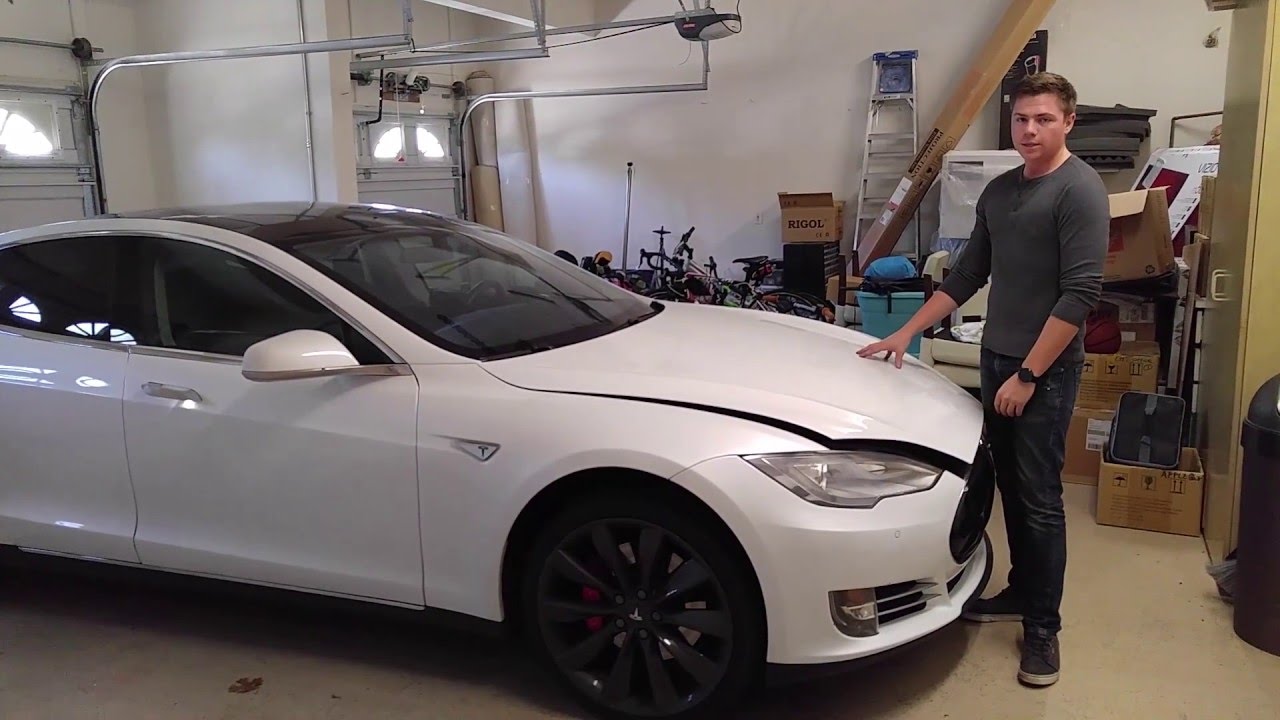 Light Harmonic Tesla Model S - How to replace the Factory Fuse