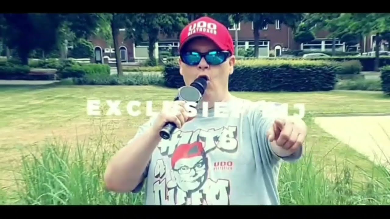 Udo de Beatboxer Huts a Niffo Tshirt Exclusief bij De Tshirt Kantine