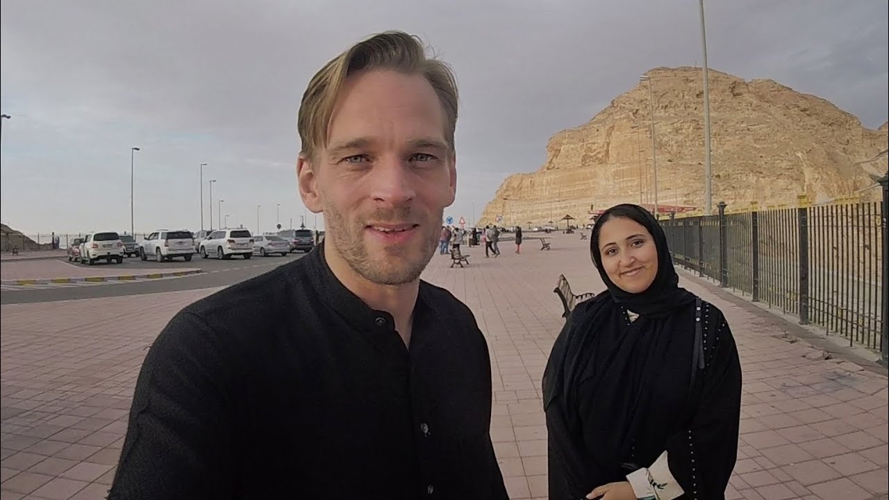 Ever Been to an OASIS Desert City? Exploring Al Ain