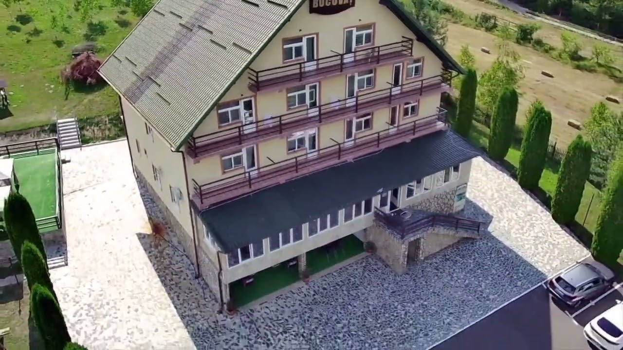 Hai &icirc;n Bucovina! Gura Humorului - Pensiunea Poiana Bucovăț