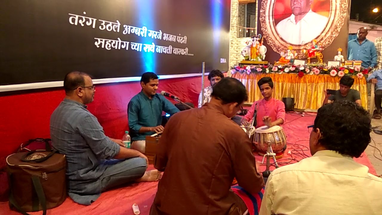 शिर्डी माझे पंढरपूर श्री.श्रीधर भोसले यांच्या सुस्वर आवाजात......