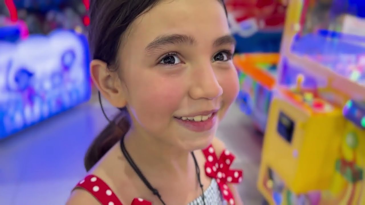 MINHA MÃE DISSE SIM PRA TUDO NO SHOPPING - ENTÃO ROBERTA FAMILY siga @dailyfamiliaporcides