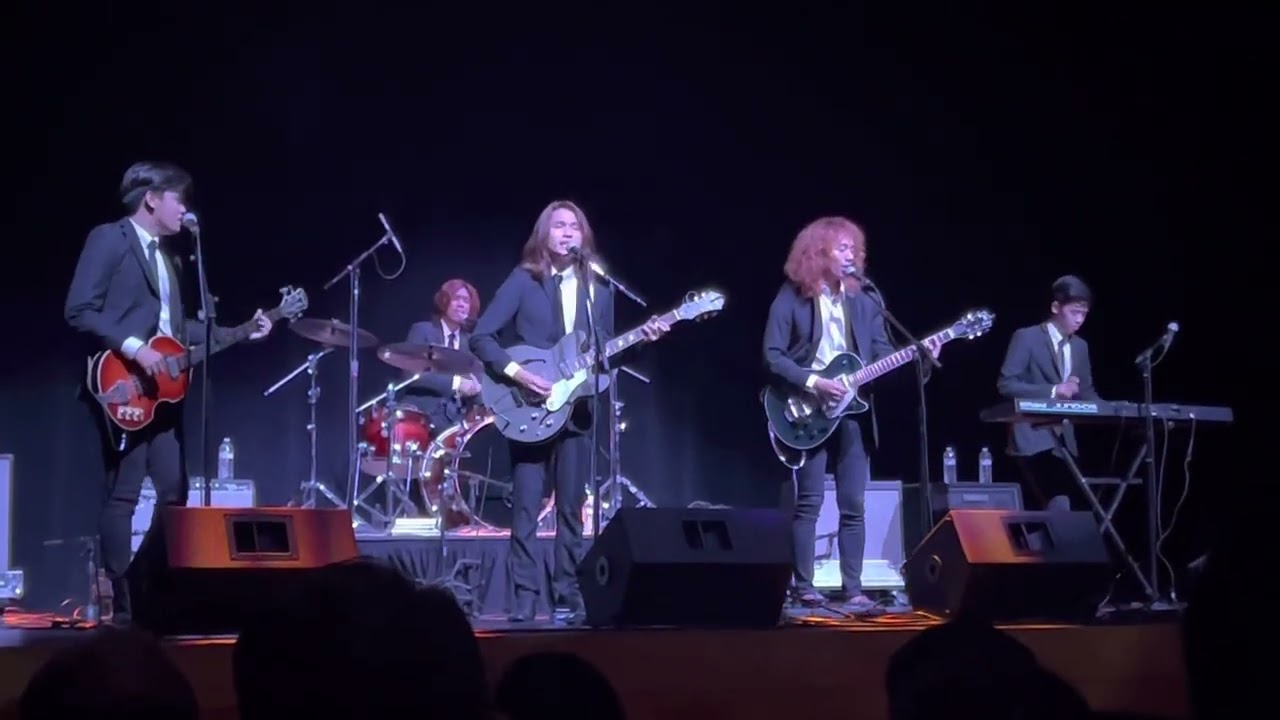 REO Brothers US Tour 2022 in LA - Bee Gees Medley