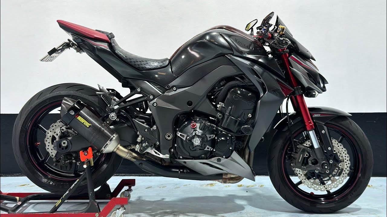 Kawasaki Z1000 abs 2016 Exhaust sound Akrapovic carbon slip on