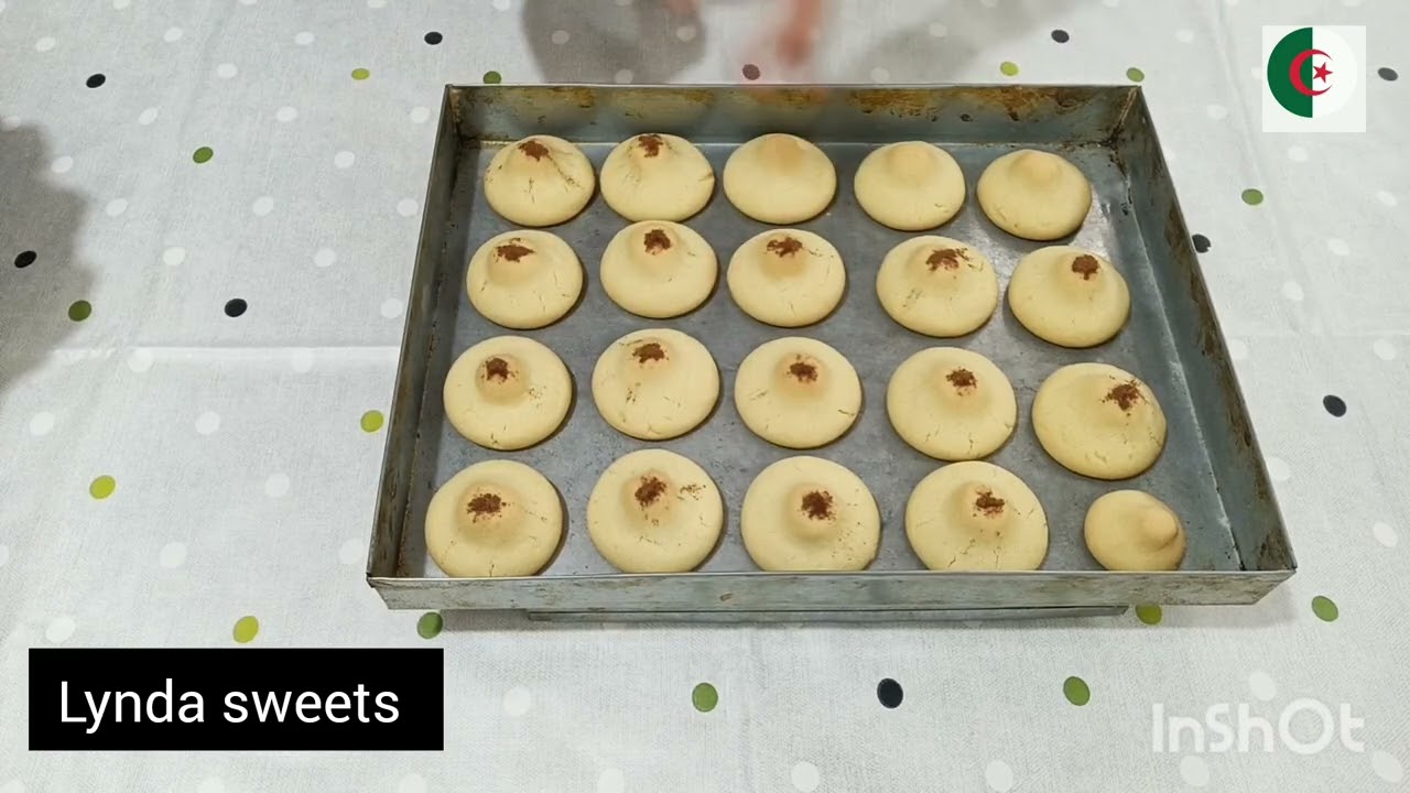 حلويات العيد _ غريبية الكاوكاو و الغريبية التقليدية.لازم جربوهم للعيد.يذوبو في الفم و بمقادير قليلة