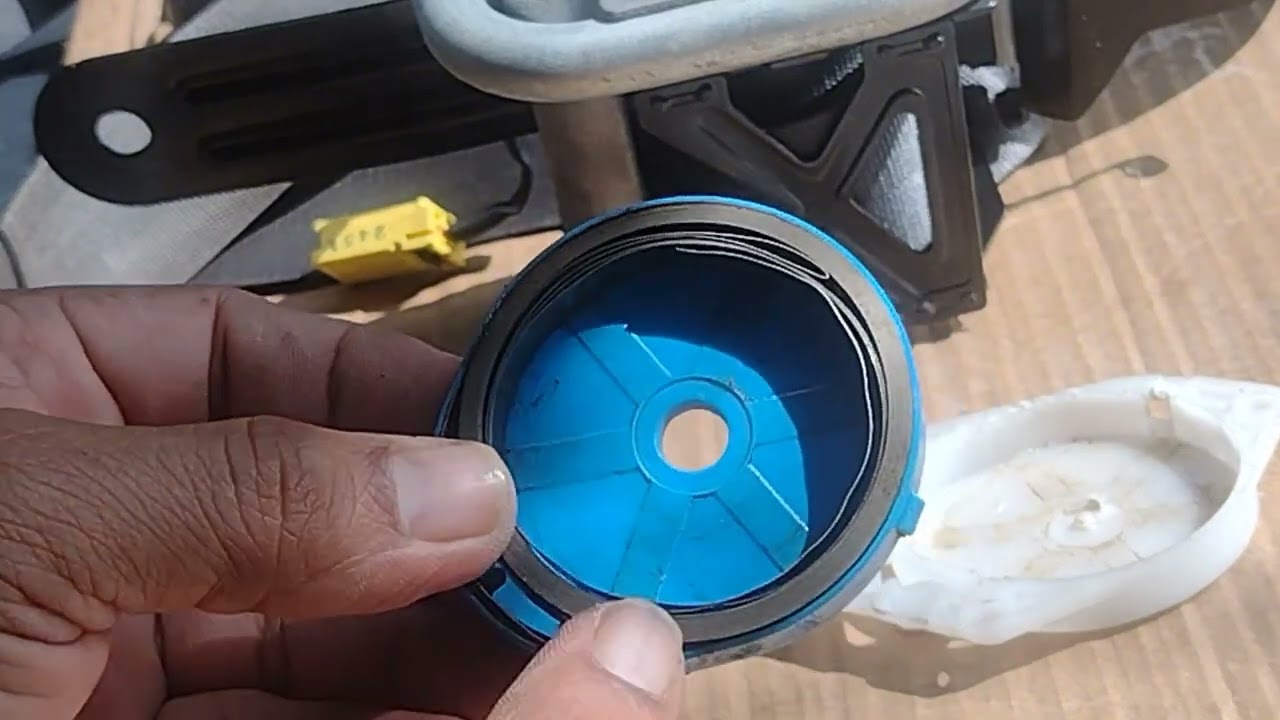 MI CARRO El CINTURÓN DE SEGURIDAD NO REGRESA  COMO REPARAR