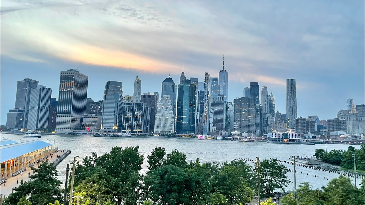 NYC Summer Evening Walk: Brooklyn Heights Promenade (July 24, 2021)