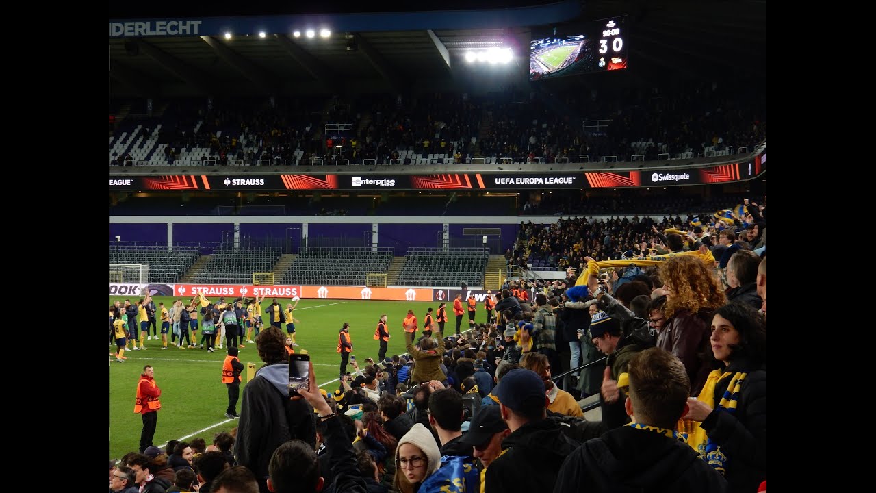 Royale Union Saint-Gilloise Fans singing 