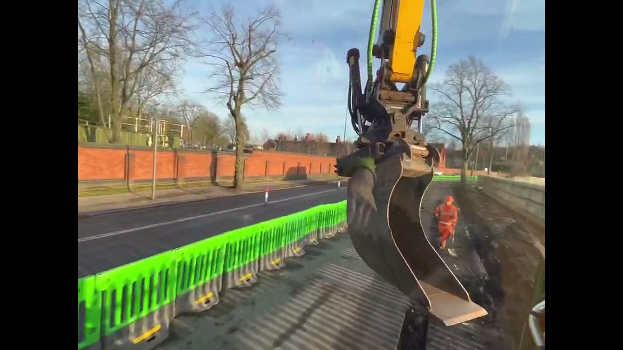 jcb Hydradig on demo