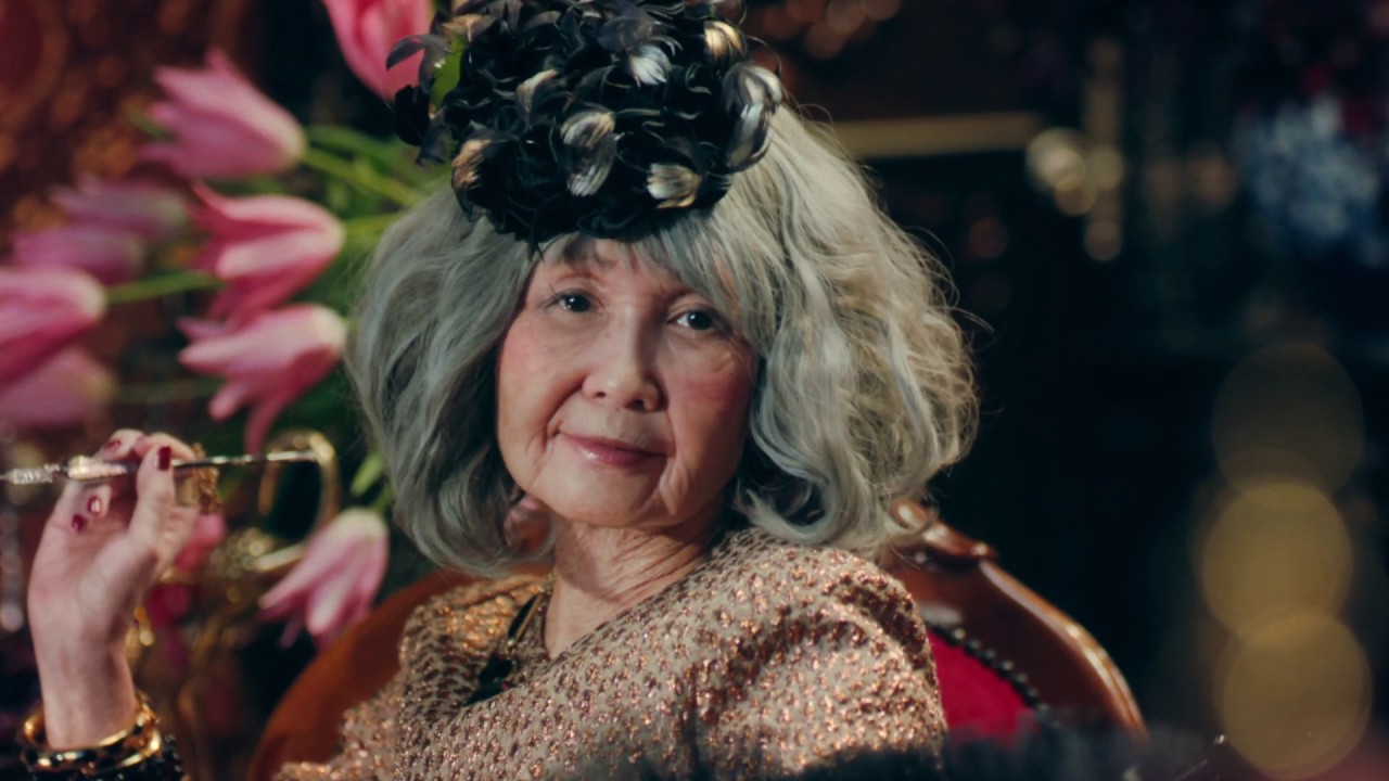 YOU謎の淑女に変身　Netflix新CM「素晴らしきかな、恋多き人生 feat. YOU」CM