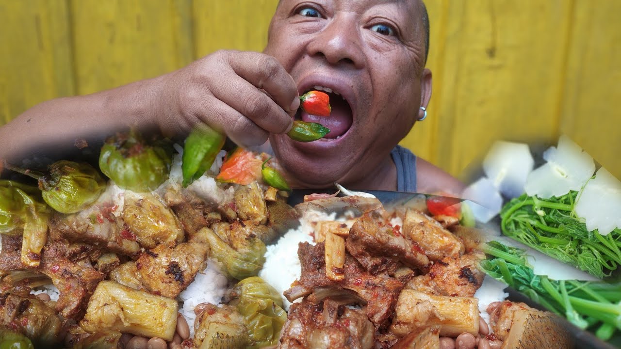 Smoked pork with two king chilly extremely spicy 🥵 with kholar||Khips Vlog...