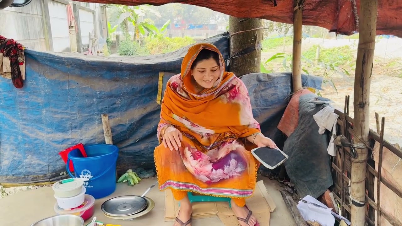 আলহামদুলিল্লাহ নিজের হাতে লাগানো লাল শাক রান্না করলাম তার সাথে কাতল মাছের পেটে ভুনা করলাম 