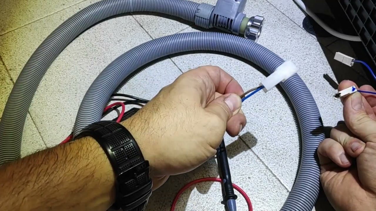 Reparación lavavajillas con error 4C o C4. Tubo Aquastop. (2/2)