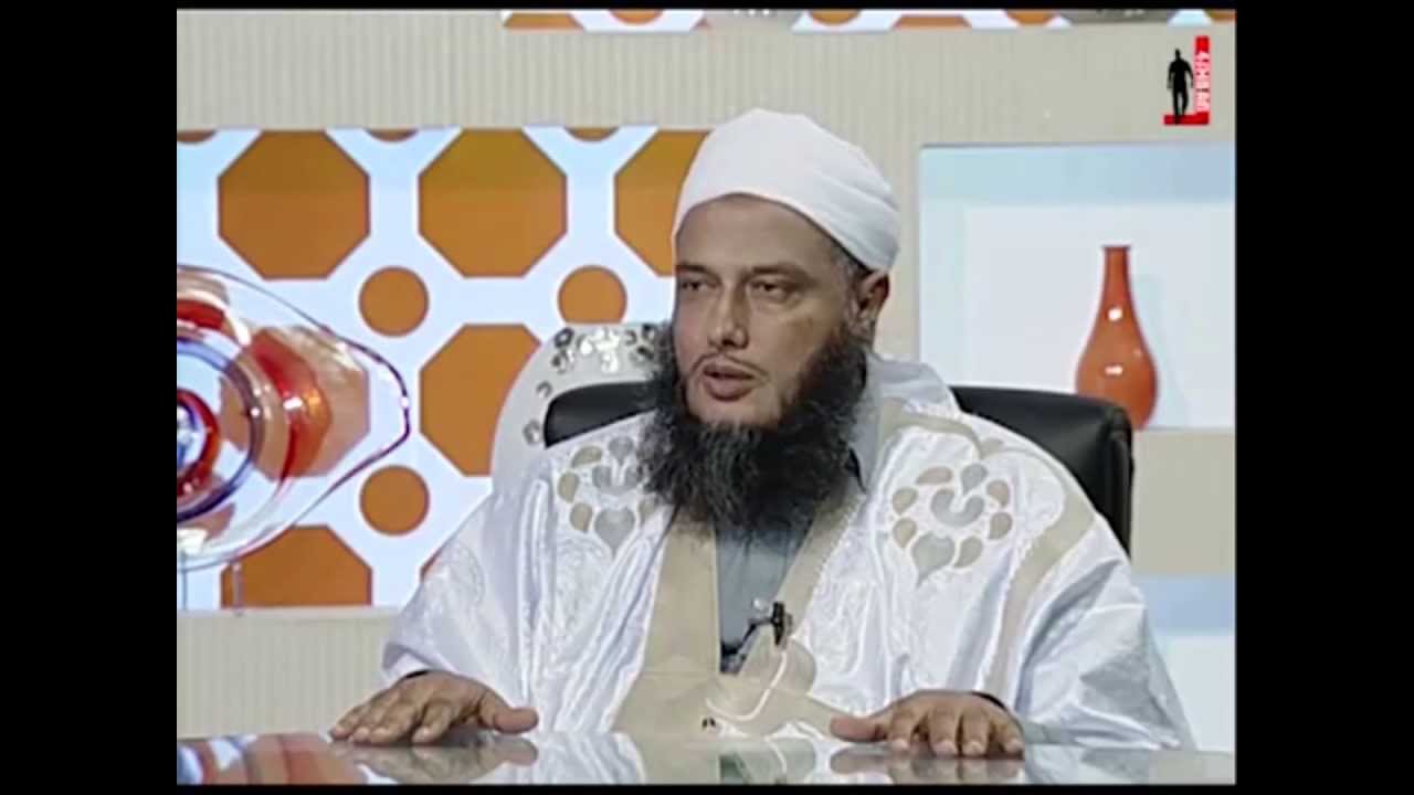 العلامة الددو : #مرسي حافظ لكتاب الله ويصوم الخميس ولا يجوز الخروج عليه‬