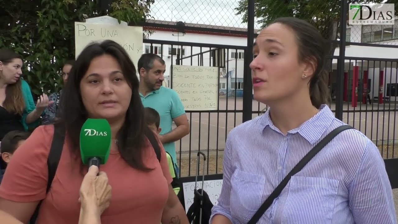 PADRES DE ALUMNOS DEL CEIP NTRA. SRA. DE LA SOLEDAD (BADAJOZ) DISCONFORMES CON EL TUTOR DE SUS HIJOS